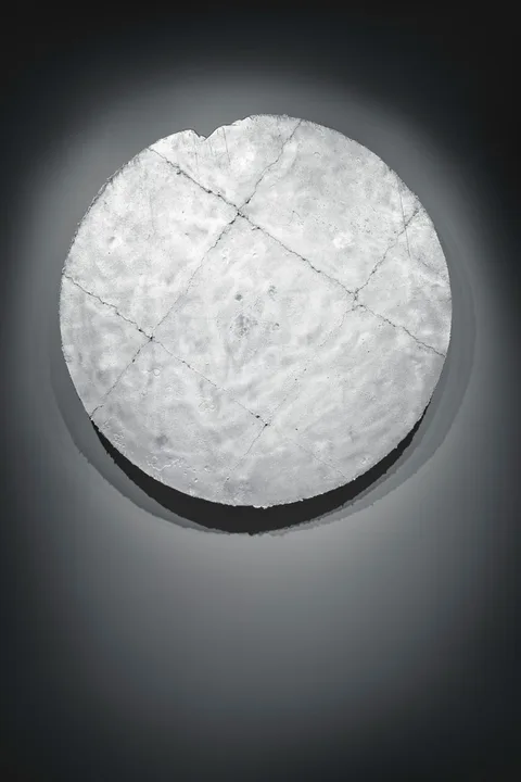 Acne Paper Palais Royal présente « A Measure of the Moon » de Nifemi Marcus-Bello