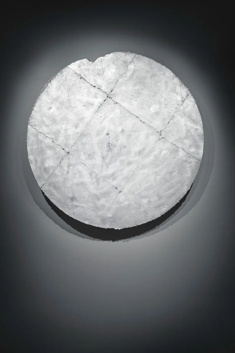 Acne Paper Palais Royal présente « A Measure of the Moon » de Nifemi Marcus-Bello