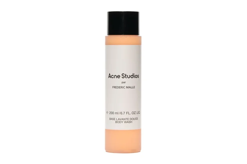 acne-studios-premiers-pas-dans-le-bain/carousel-3.jpg