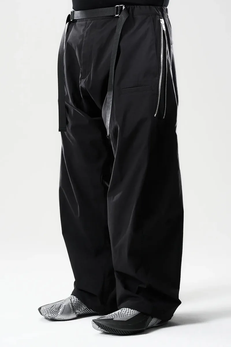 ACRONYM et ALIVEFORM dévoilent THE BLADE dans un nouveau coloris « Obsidian Nickel »