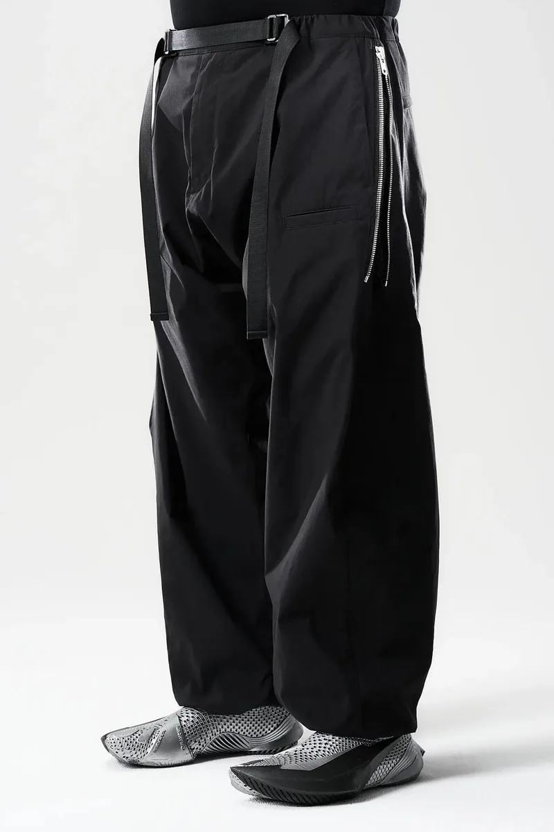ACRONYM et ALIVEFORM dévoilent THE BLADE dans un nouveau coloris « Obsidian Nickel »
