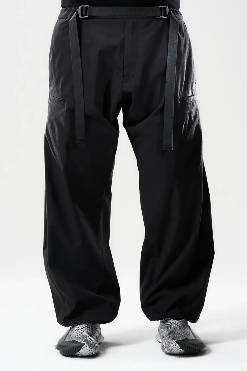 ACRONYM et ALIVEFORM dévoilent THE BLADE dans un nouveau coloris « Obsidian Nickel »