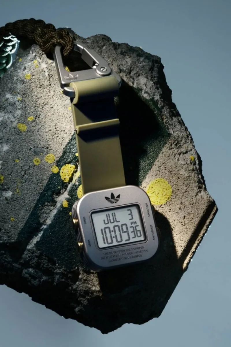 Montre mousqueton adidas Originals ADAPTIK ONE AOST26518, AOST26520 et AOST26521