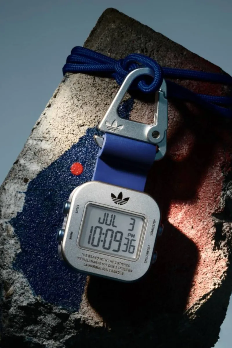 Montre mousqueton adidas Originals ADAPTIK ONE AOST26518, AOST26520 et AOST26521