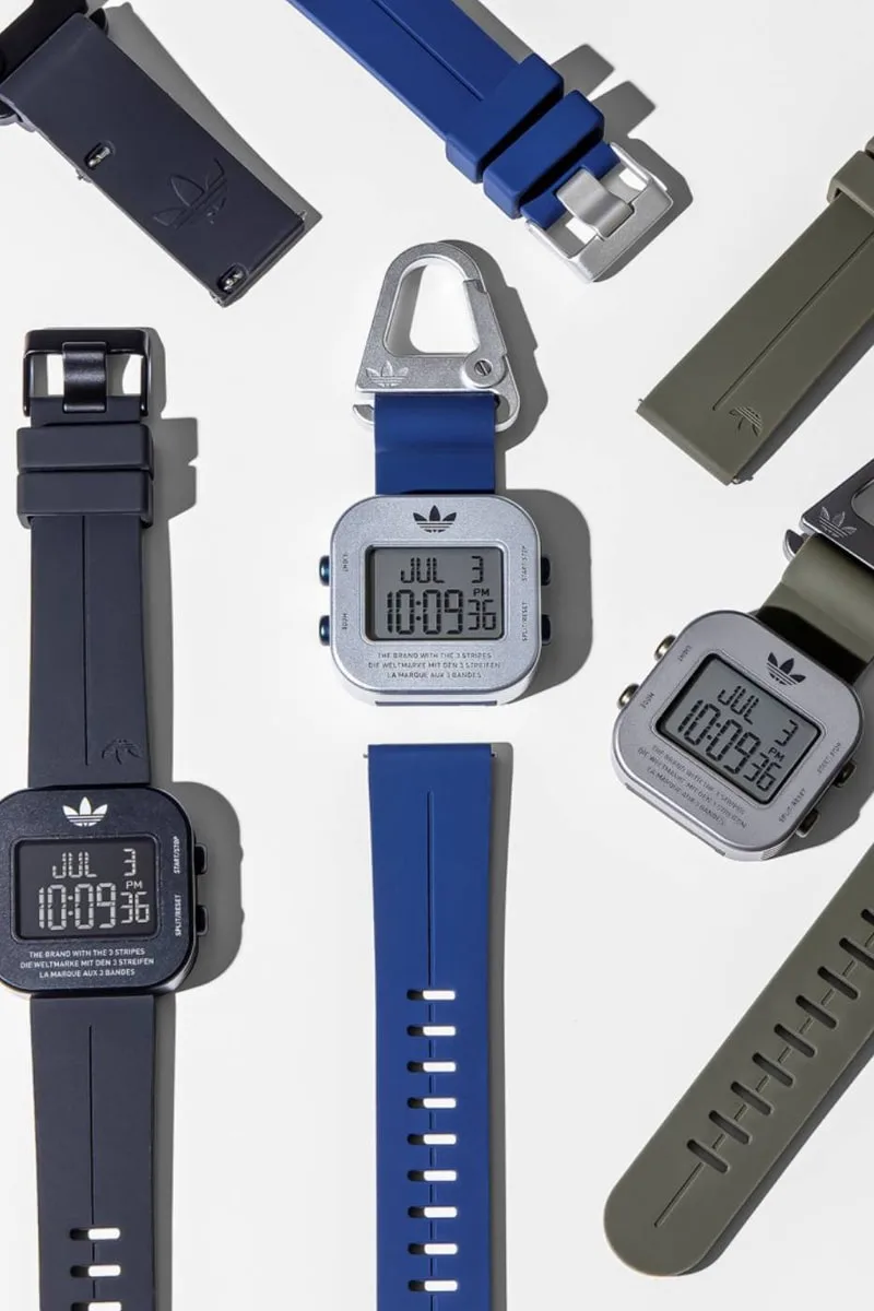 Montre mousqueton adidas Originals ADAPTIK ONE AOST26518, AOST26520 et AOST26521