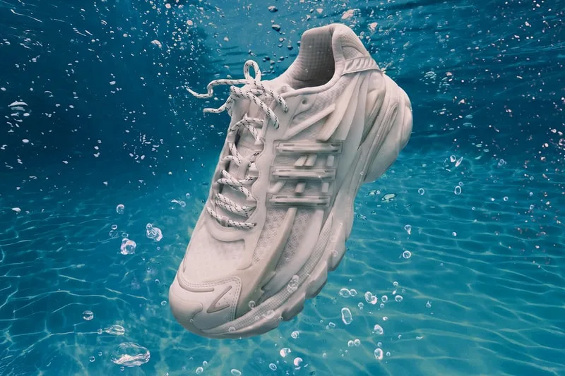 adidas-adistar-jellyfish-la-version-triple-white-revelee/carousel-1.jpg