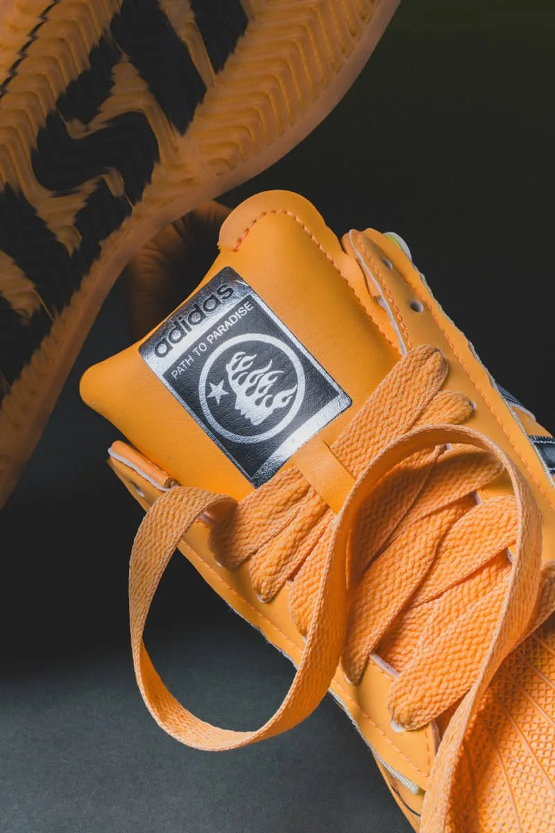 adidas-et-hellstar-revisitent-la-superstar-ii-en-orange-brumeux/carousel-2.jpg