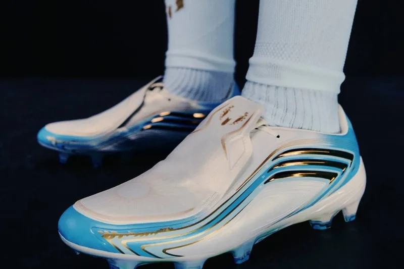 adidas-la-tunique-dadieu-de-messi-en-sol-de-mayo/carousel-11.jpg
