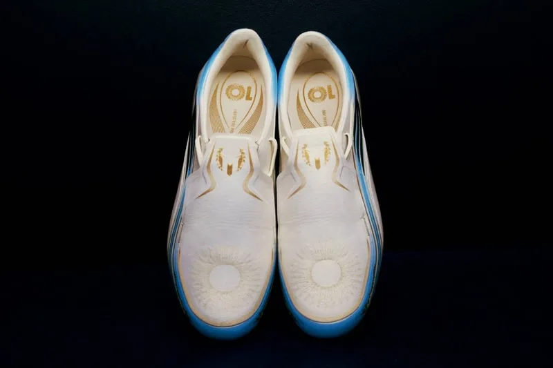 adidas-la-tunique-dadieu-de-messi-en-sol-de-mayo/carousel-13.jpg