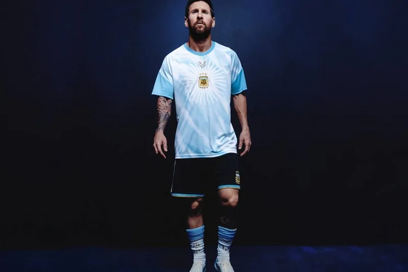 adidas-la-tunique-dadieu-de-messi-en-sol-de-mayo/carousel-9.jpg