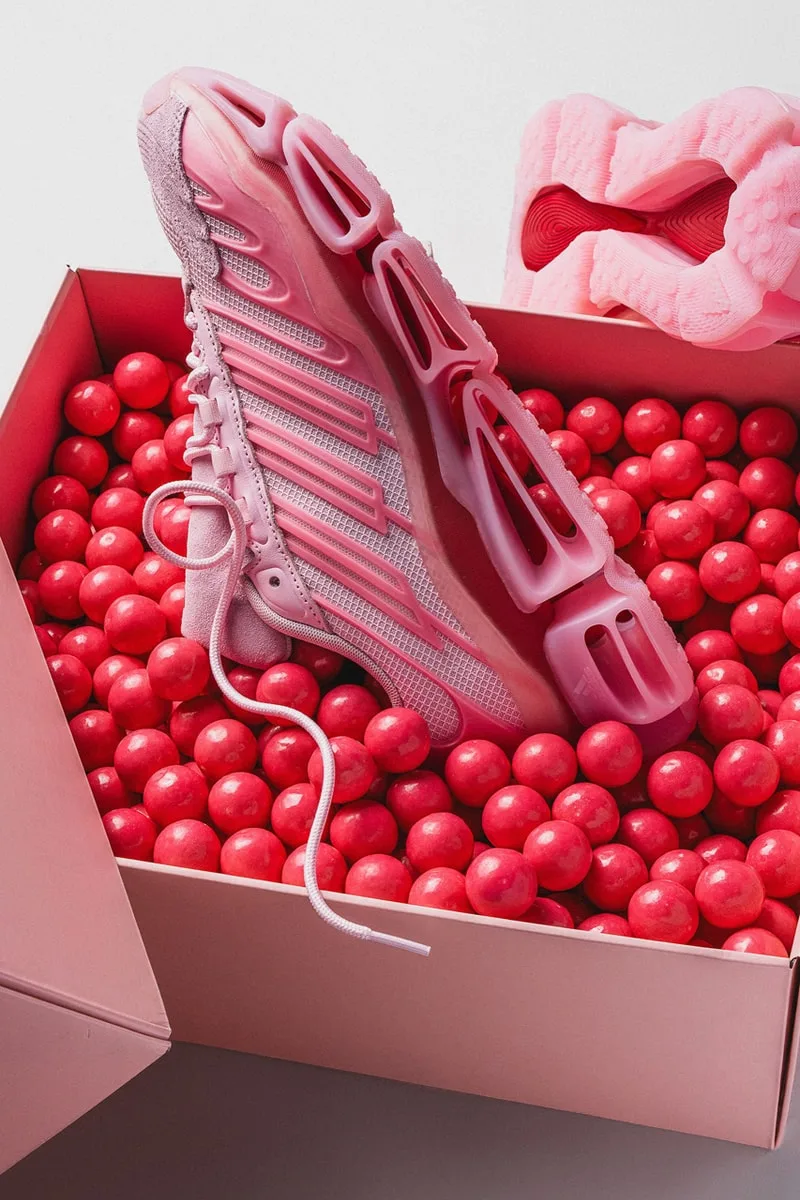 adidas-megaride-ag-une-version-bubblegum-audacieuse/carousel-7.jpg