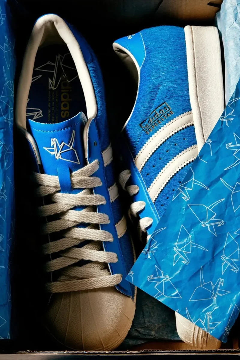 Collaboration Liberaiders x adidas Originals Superstar bleue en poil de poney : sortie SOULGOODS