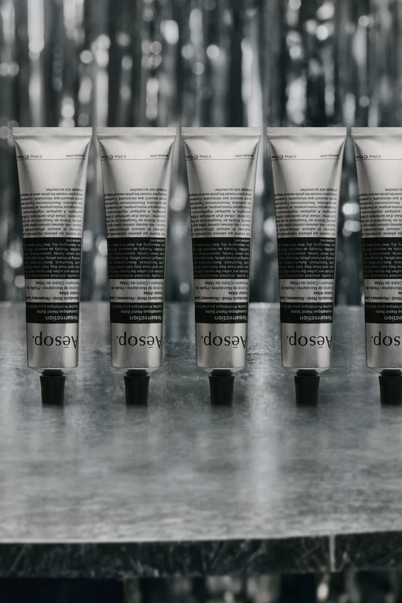 Campagne de lancement de la collection des fêtes Aēsop « Un temps pour se retrouver », par Elena Heatherwick