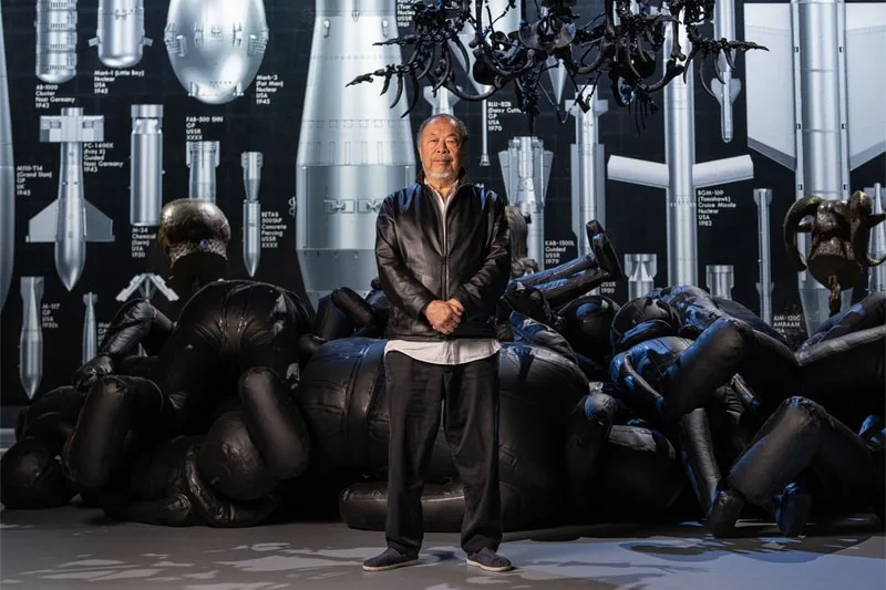 ai-weiwei-performance-de-24-heures-sur-sa-detention/carousel-1.jpg