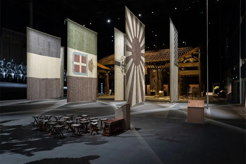 ai-weiwei-performance-de-24-heures-sur-sa-detention/carousel-2.jpg