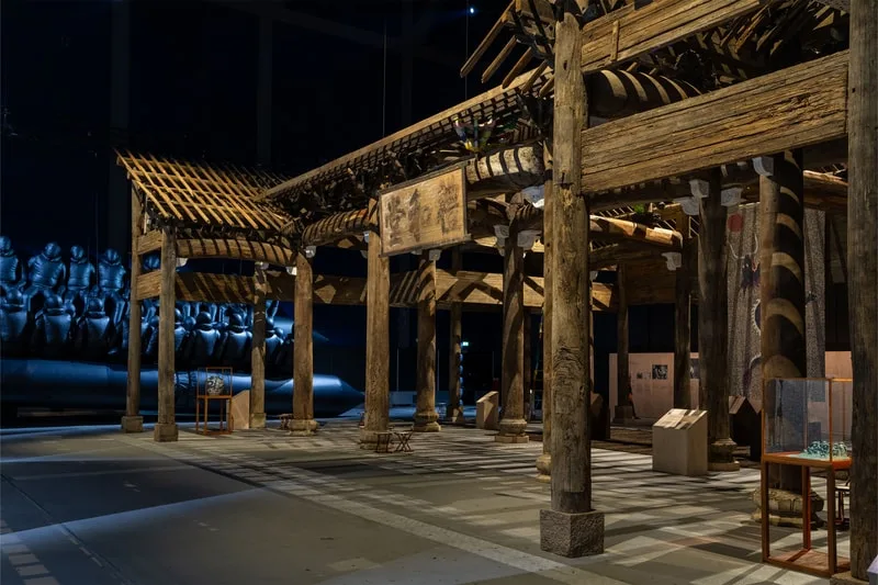 ai-weiwei-performance-de-24-heures-sur-sa-detention/carousel-4.jpg