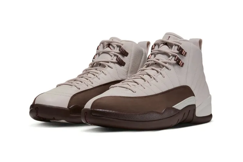 Chaussures montantes beige et marron, style sportif et moderne.