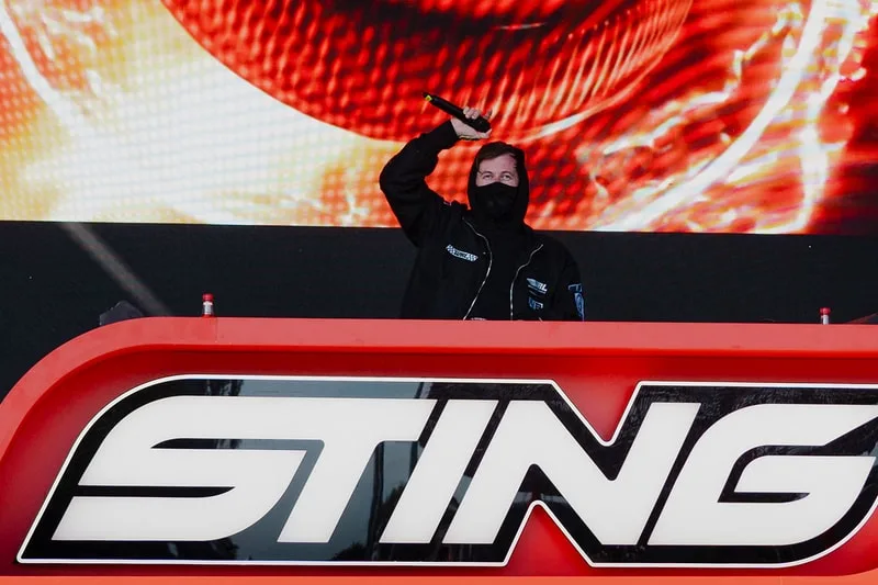alan-walker-une-fusion-musicale-avec-la-f1/carousel-5.jpg