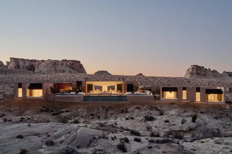 aman-devoile-une-villa-dexception-dans-le-desert-de-lutah/carousel-1.jpg