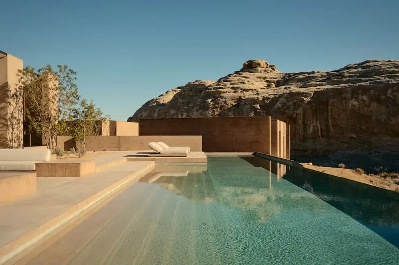aman-devoile-une-villa-dexception-dans-le-desert-de-lutah/carousel-10.jpg