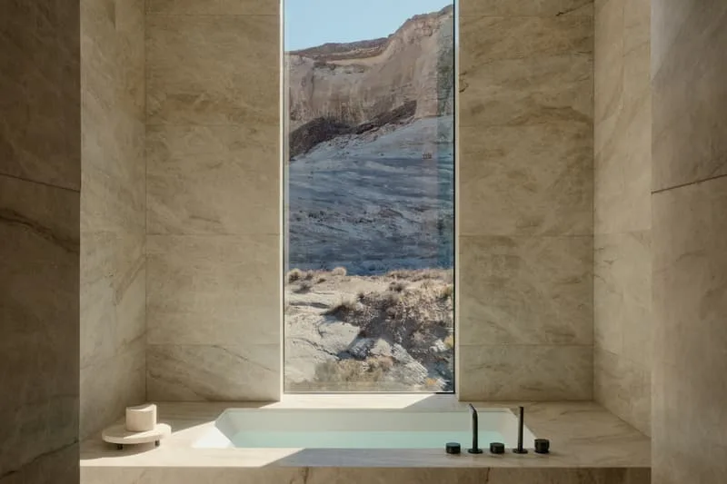 aman-devoile-une-villa-dexception-dans-le-desert-de-lutah/carousel-8.jpg