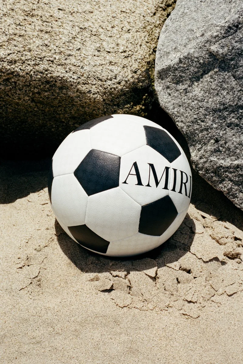amiri-une-collection-pour-le-retour-de-la-coupe-du-monde/carousel-10.jpg