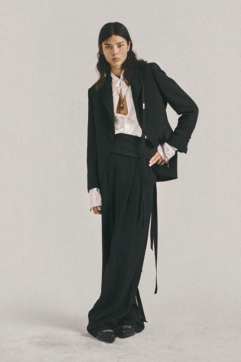 ann-demeulemeester-douceur-edouardienne-et-workwear-structure/carousel-6.jpg