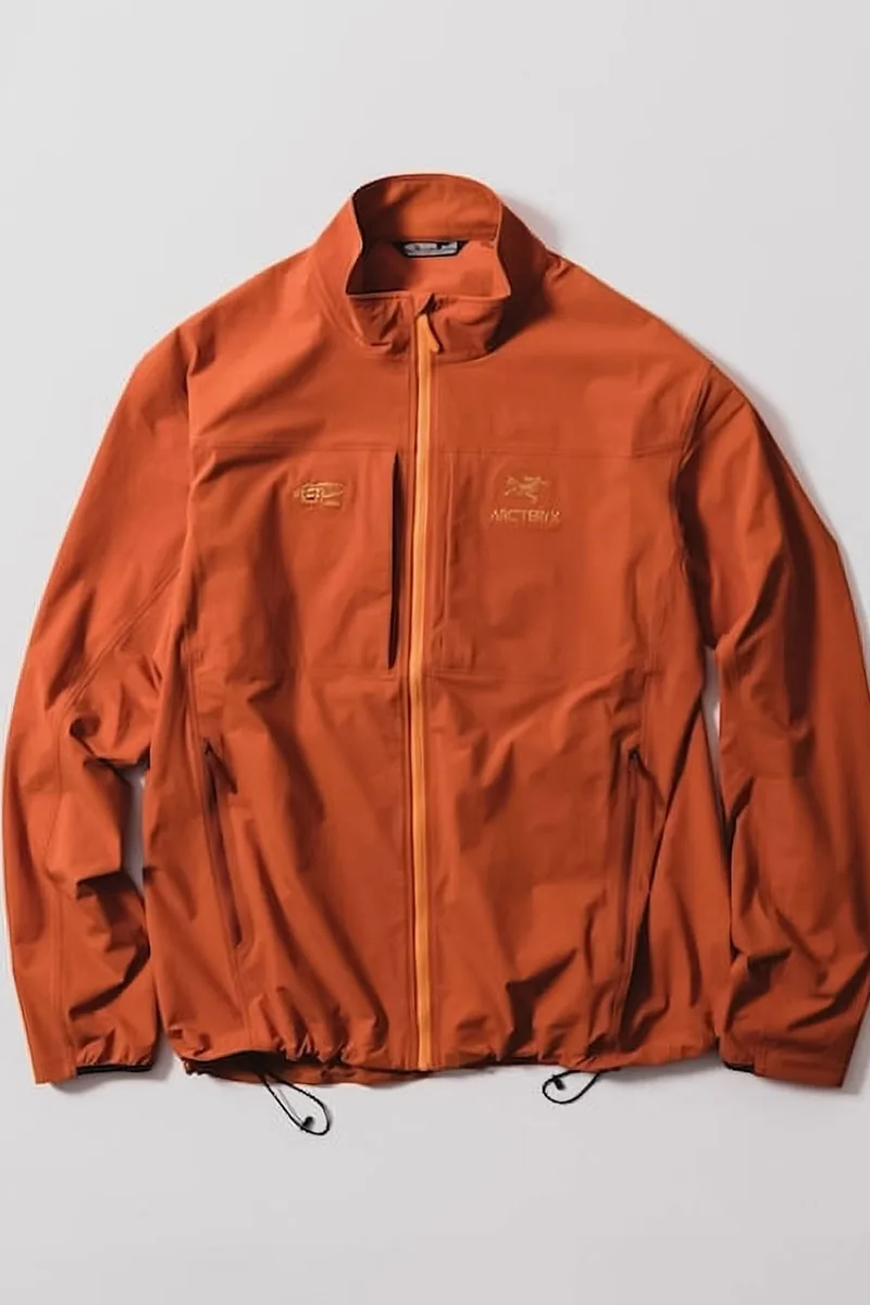 arcteryx-x-beams-la-collection-anniversaire/carousel-2.jpg