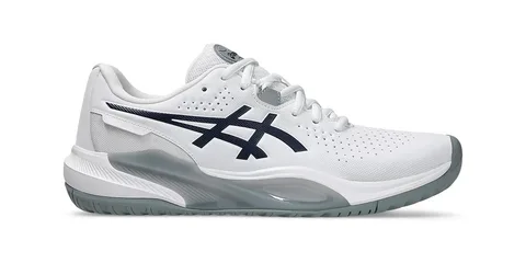 Chaussure de sport blanche Asics avec semelle grise et logo noir.