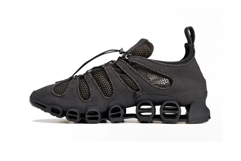 avavav-x-adidas-megaride-une-esthetique-destructuree/carousel-2.jpg