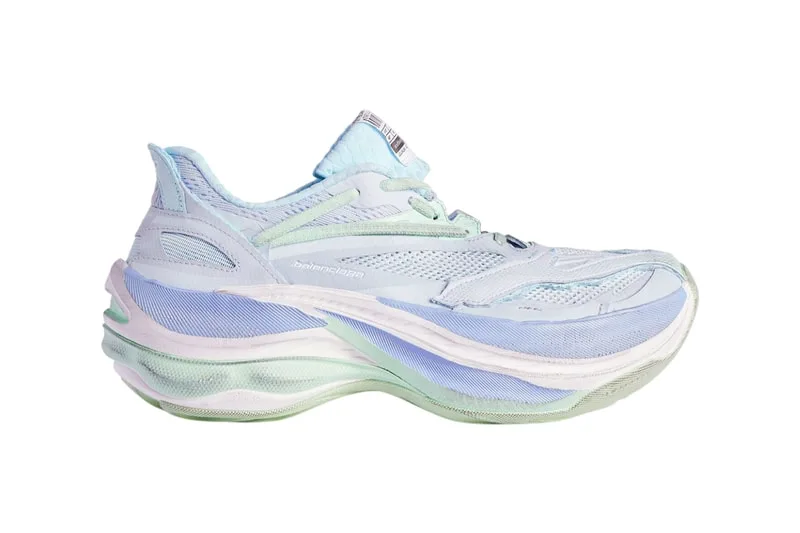 balenciaga-jet-sneaker-une-revolution-coloree/carousel-12.jpg