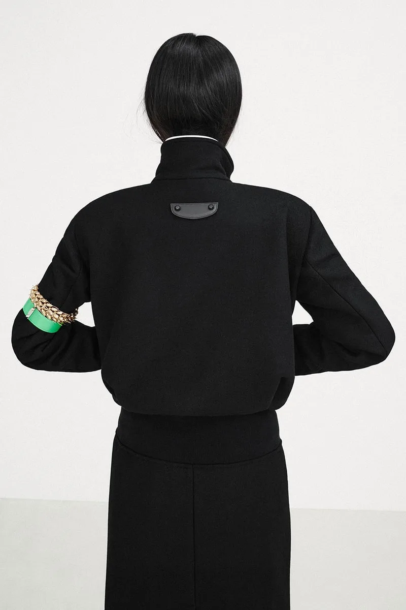 balenciaga-printemps-2027-lere-du-vetement-unsized/carousel-13.jpg
