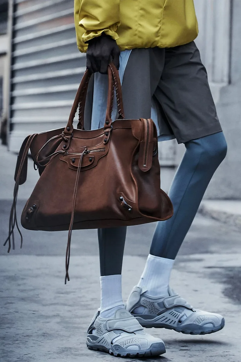 balenciaga-techwear-lalliance-sport-et-luxe/carousel-4.jpg