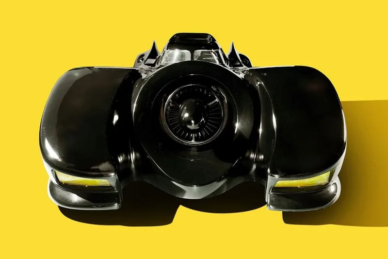 batman-returns-la-batmobile-bientot-aux-encheres/carousel-7.jpg