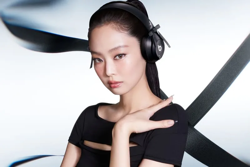 beats-et-jennie-le-retour-avec-les-solo-4-onyx-black/carousel-1.jpg