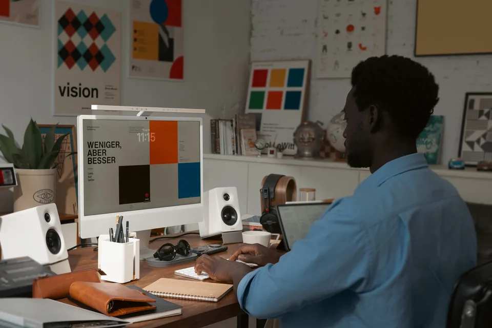 BenQ ScreenBar : les coulisses de sa conception et de la recherche