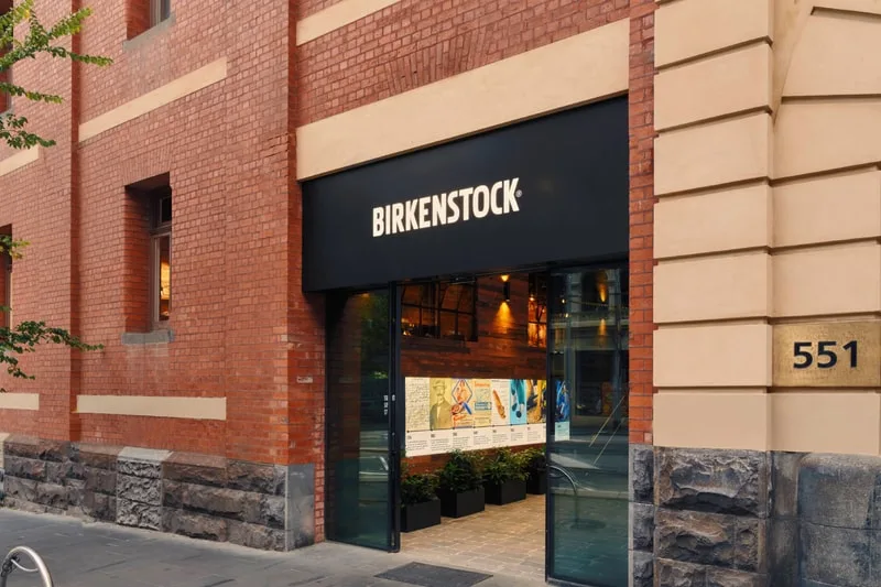 birkenstock-melbourne-un-flagship-unique-et-engage/carousel-15.jpg