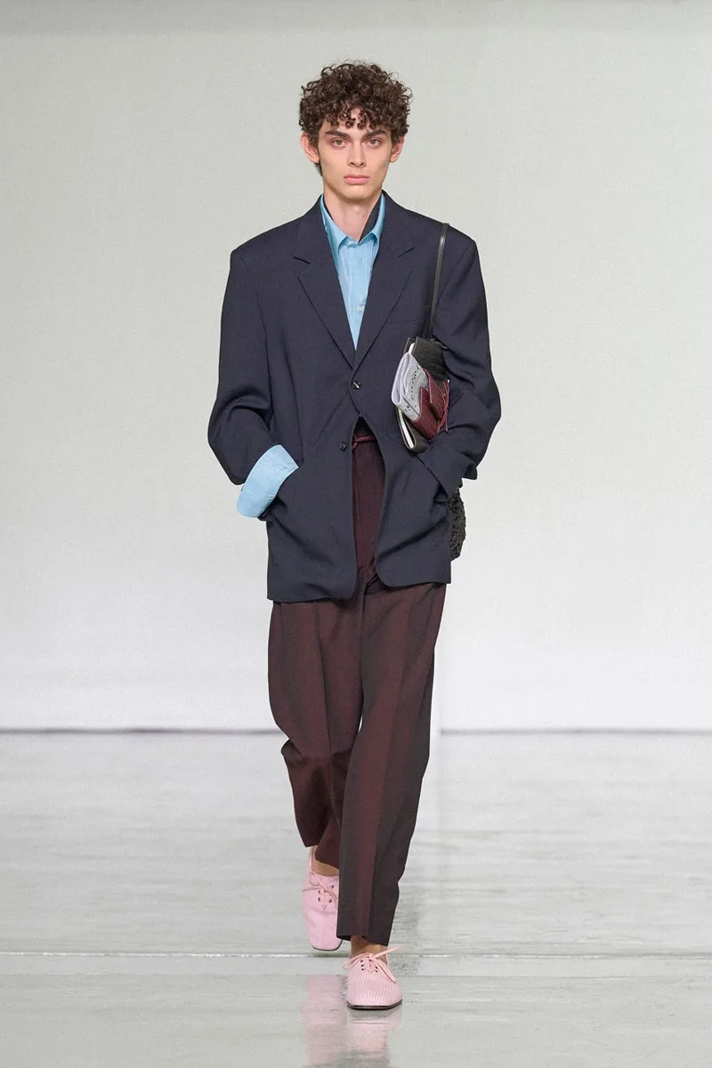 bottega-veneta-ss27-la-legerete-pour-lete/carousel-15.jpg