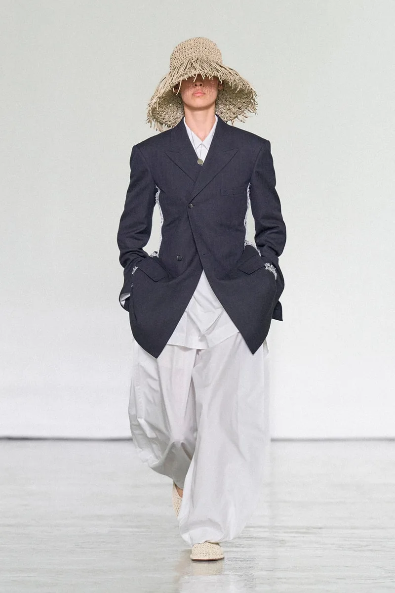 bottega-veneta-ss27-la-legerete-pour-lete/carousel-3.jpg