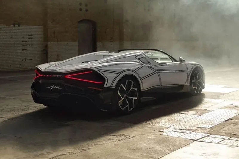 bugatti-w16-mistral-blanc-eternel-lhypercar-en-porcelaine/carousel-8.jpg