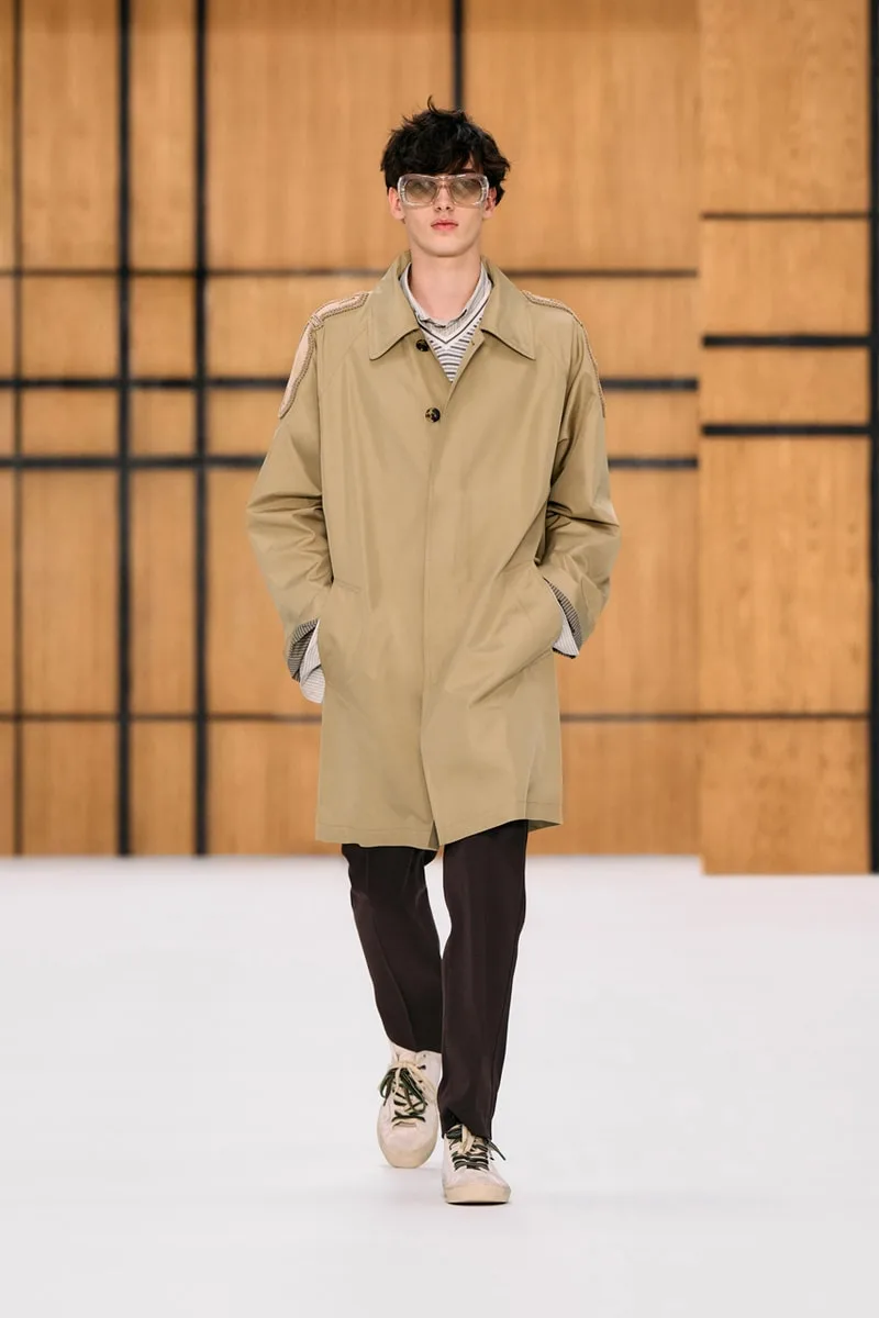 burberry-ss27-central-cee-surprend-la-mode/carousel-12.jpg