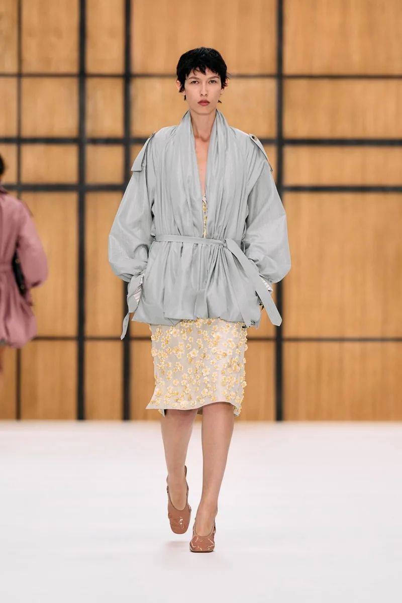 burberry-ss27-central-cee-surprend-la-mode/carousel-8.jpg