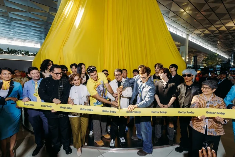 butter-baby-une-installation-artistique-monumentale-a-jakarta/carousel-13.jpg