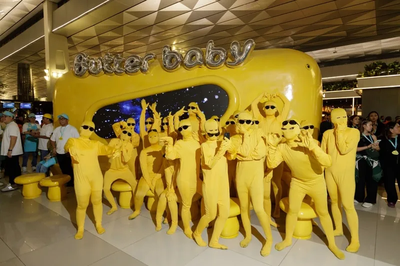butter-baby-une-installation-artistique-monumentale-a-jakarta/carousel-5.jpg