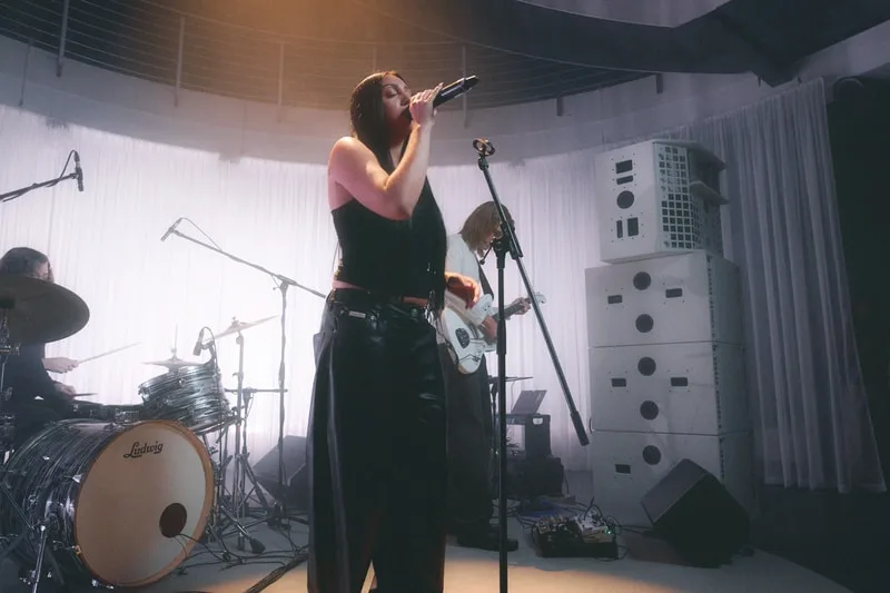 Événement Calvin Klein hors ligne à Berlin pour l’automne 2026, avec Lourdes Leon et Lexxii