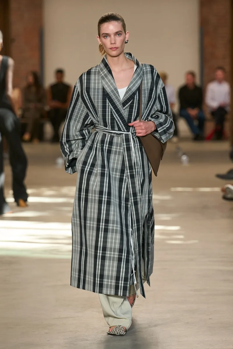 calvin-klein-lamerican-minimalism-reinvente/carousel-11.jpg