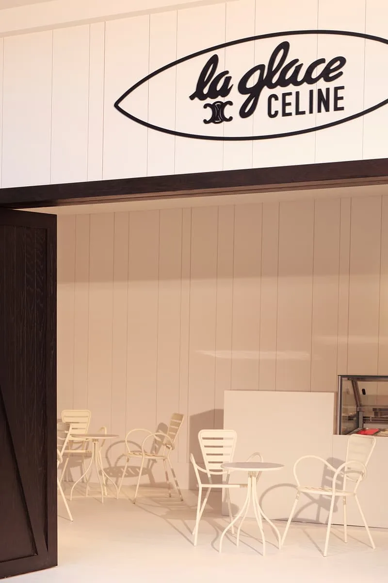 celine-transforme-shanghai-en-plage-parisienne-pour-son-pop-up-ete-2026/carousel-15.jpg