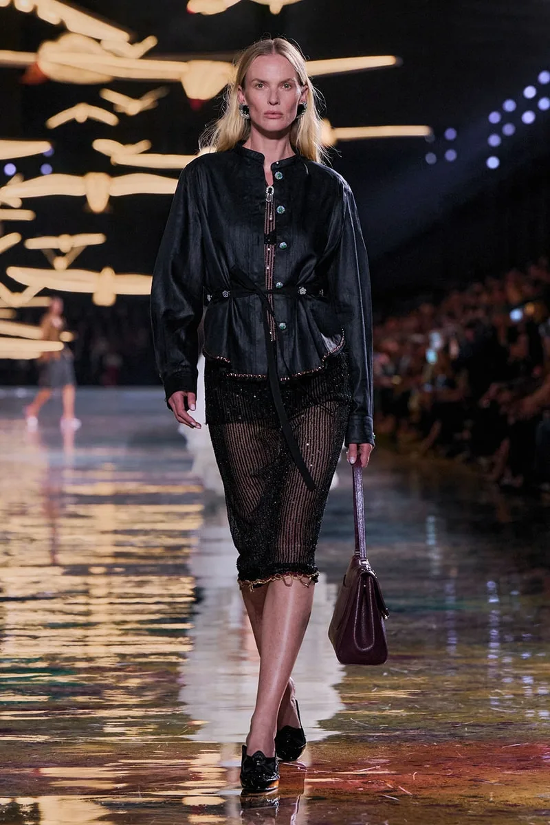 chanel-ss27-un-vent-de-liberte-par-matthieu-blazy/carousel-14.jpg