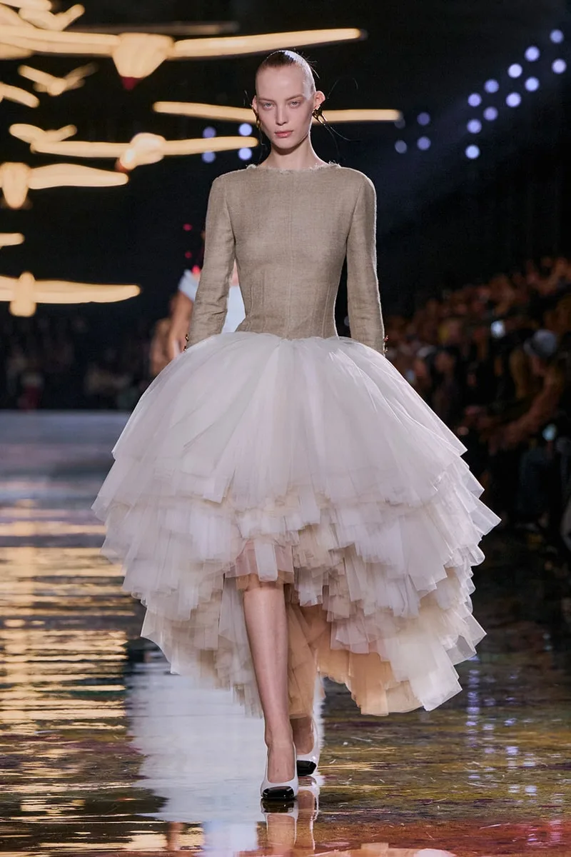 chanel-ss27-un-vent-de-liberte-par-matthieu-blazy/carousel-15.jpg