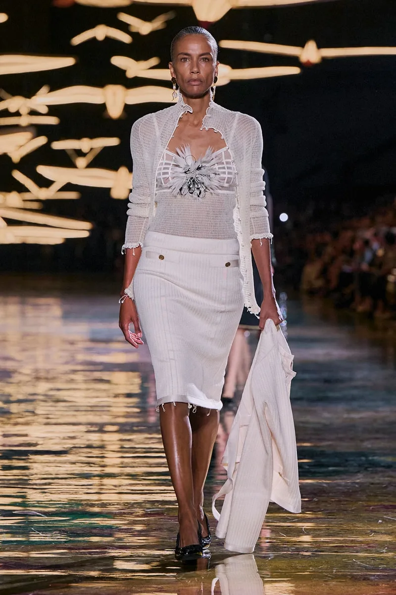 chanel-ss27-un-vent-de-liberte-par-matthieu-blazy/carousel-2.jpg